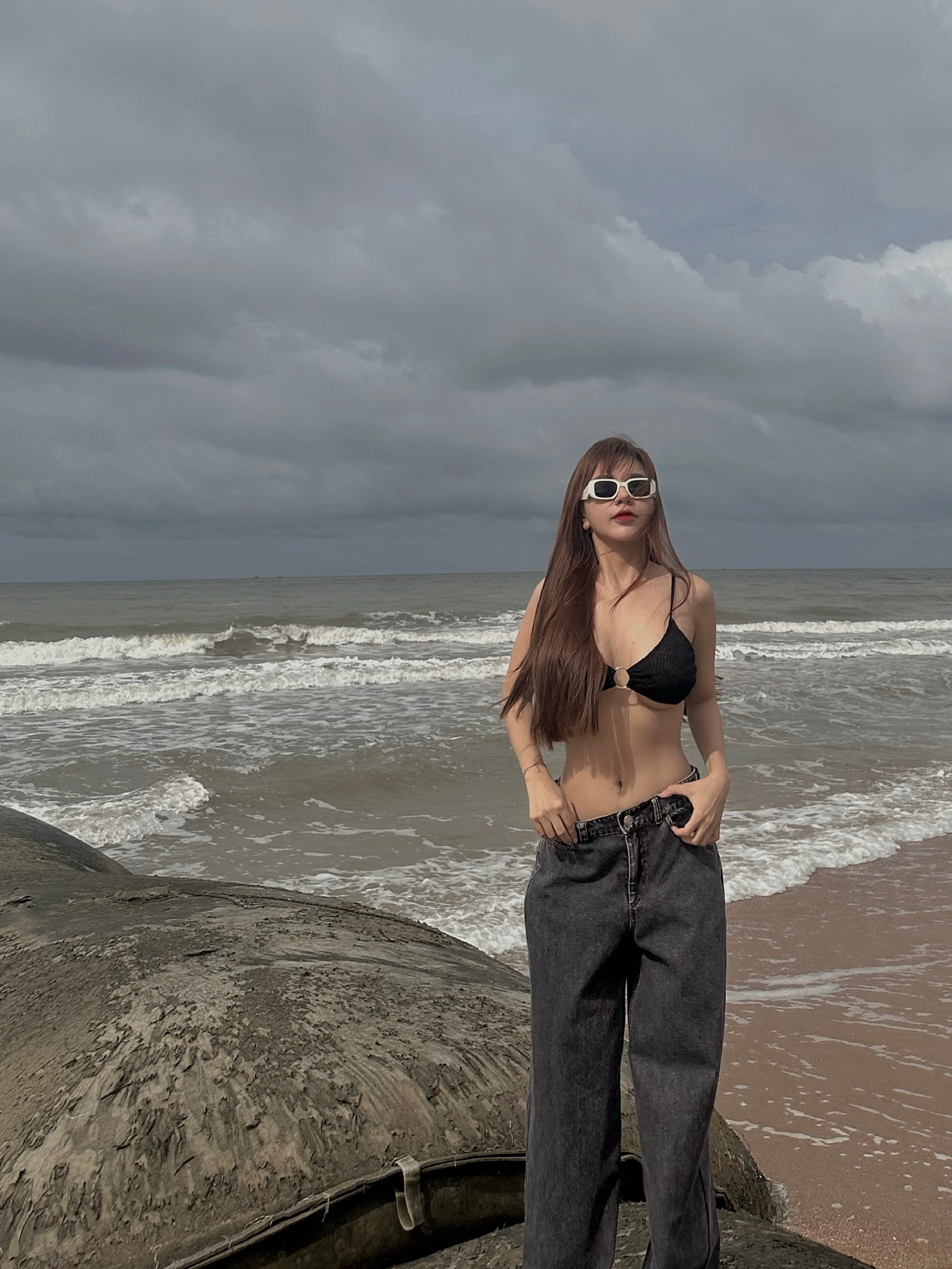 Nguyễn Gia Hân khoe vóc dáng nóng bỏng trong bộ bikini gợi cảm